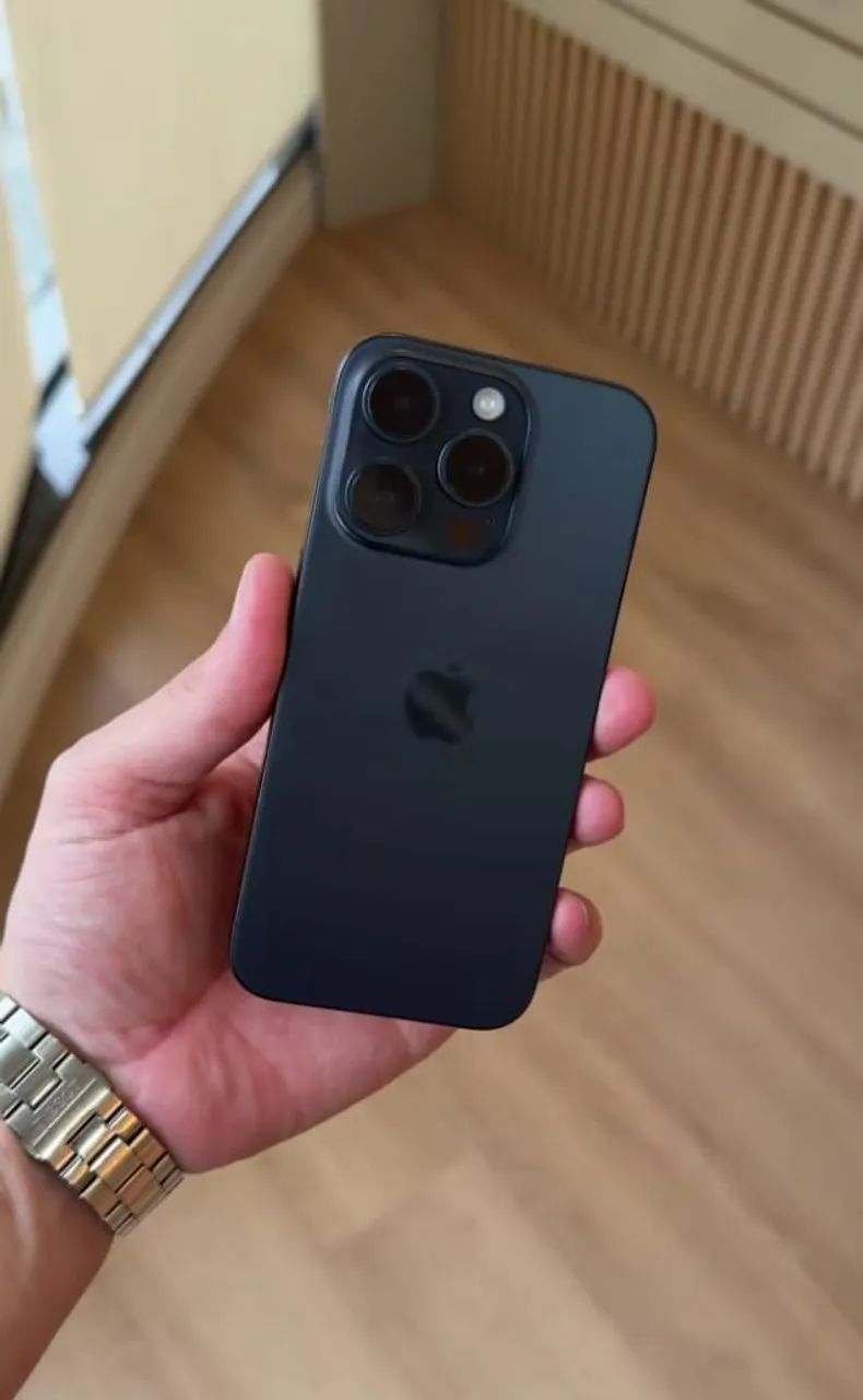 iPhone 15 Pro azul 128 GB 6 meses de garantia 