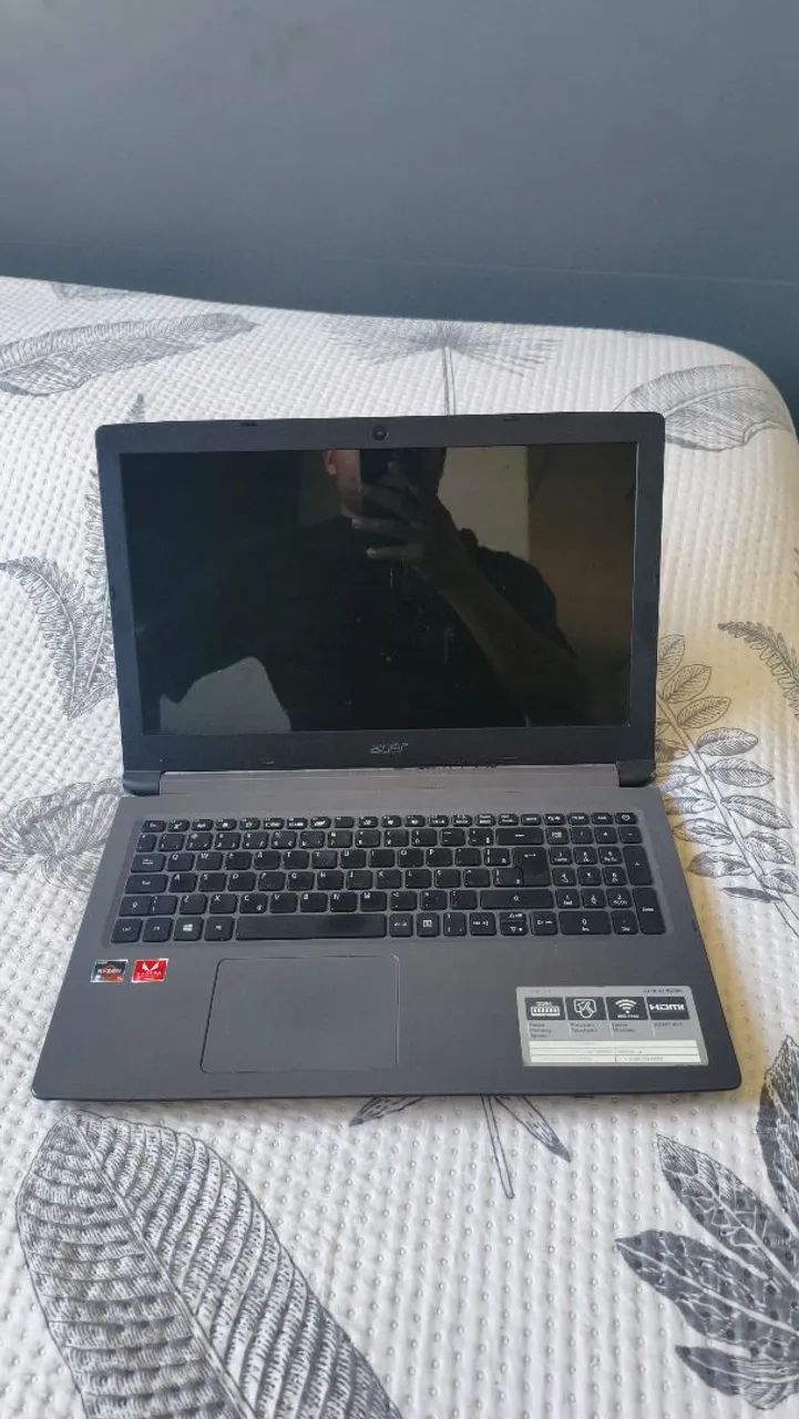 NOTBOOK Acer aspire 3.