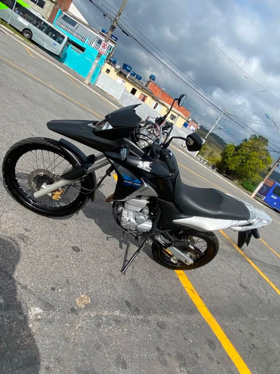 HONDA XRE 300  - Foto 3