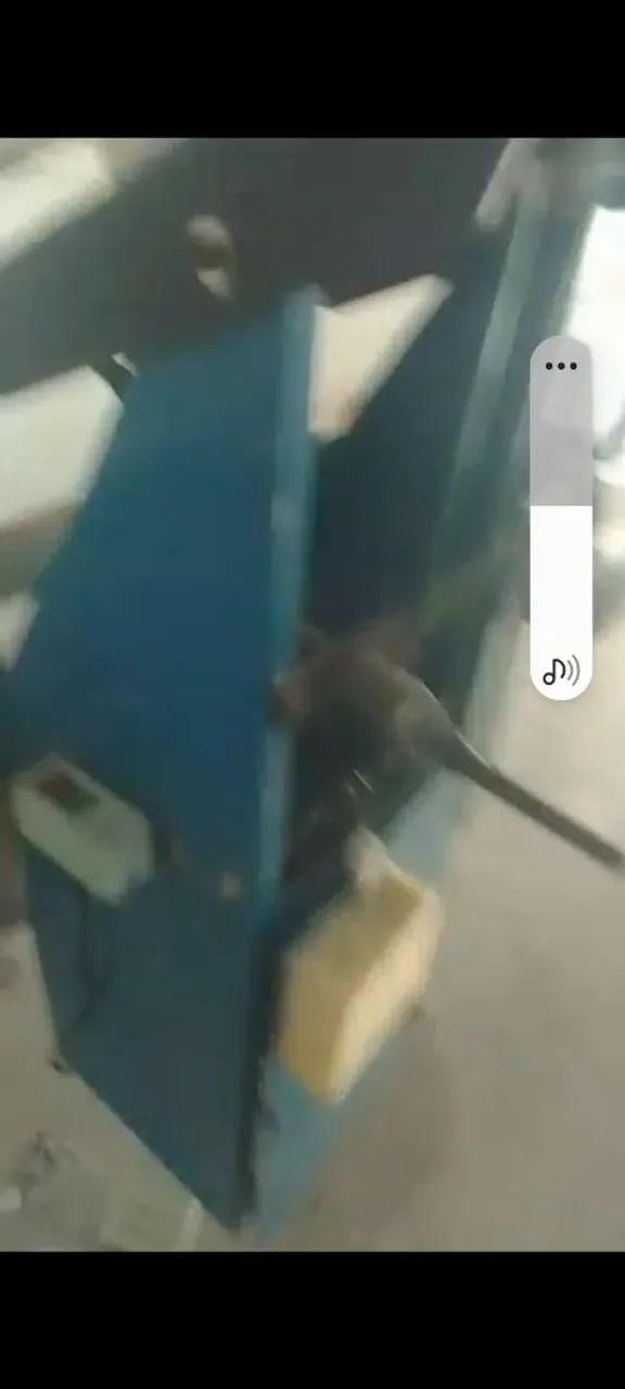 Vendo mesa e cabeçote  de fechar colchão *81 - Foto 4