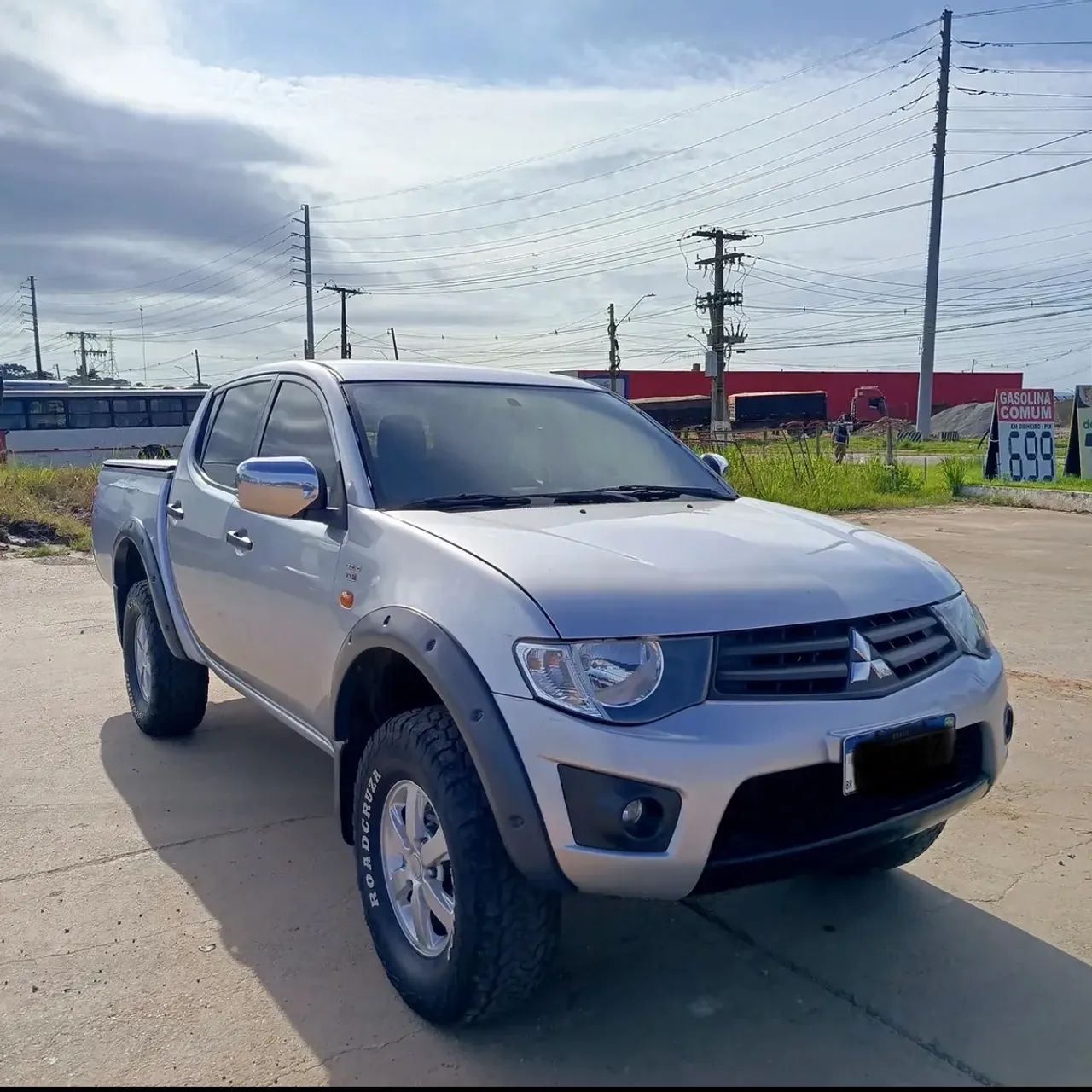 Mitsubishi L200 2015