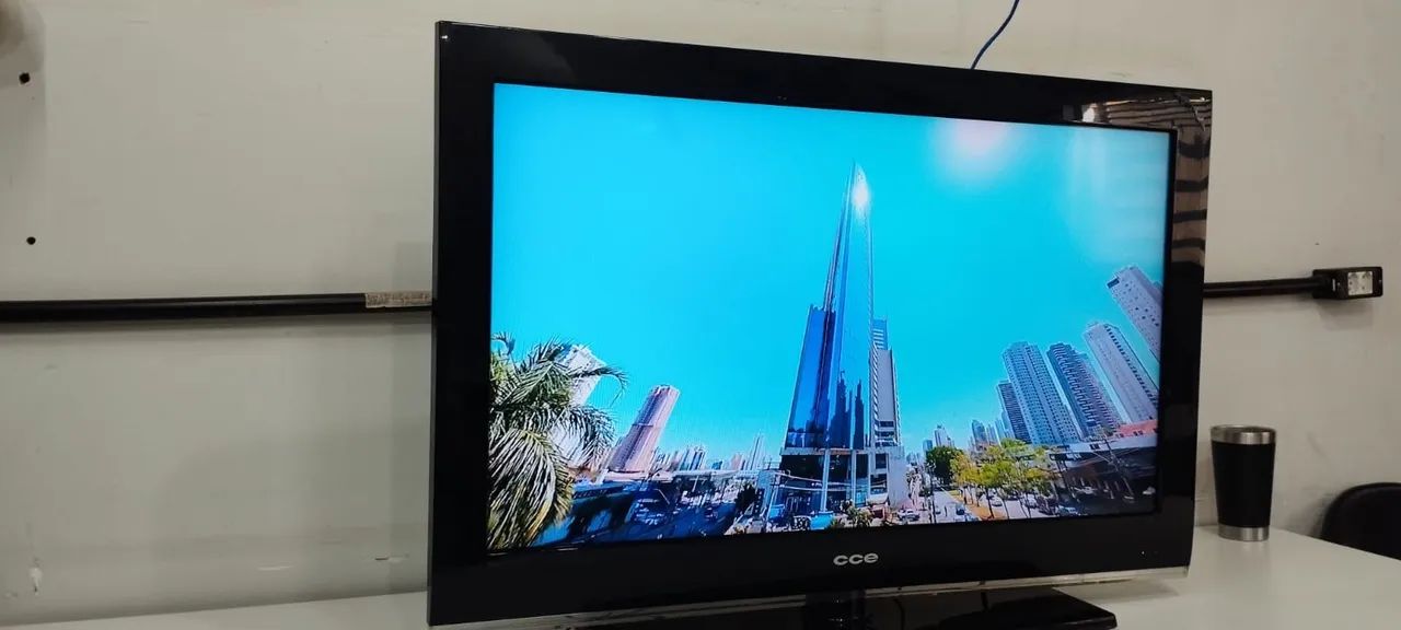 Tv cce 40 polegadas ? NÃO E SMART ? - Foto 2