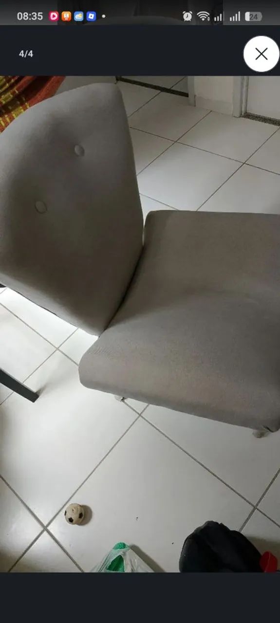 Poltrona cinza bem conservada por 200 reais  - Foto 2