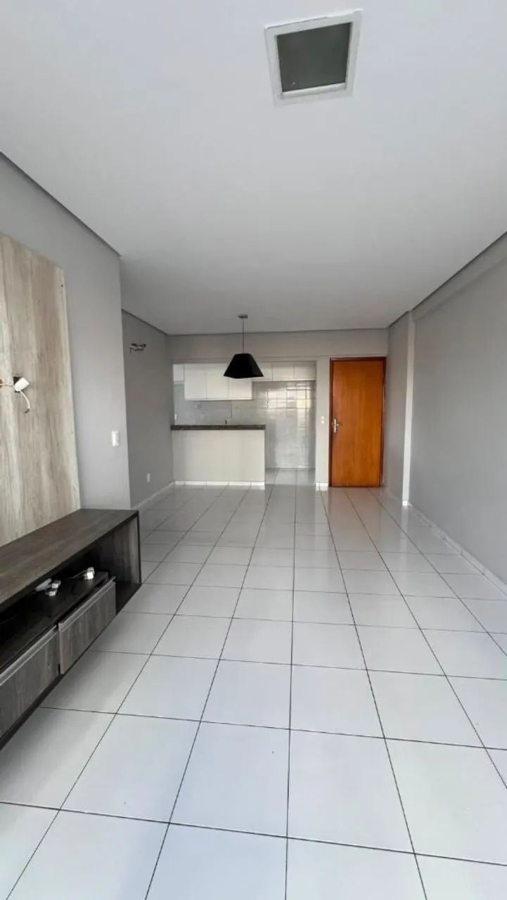 ALUGA APT COM 95M² NO JOQUEI 
