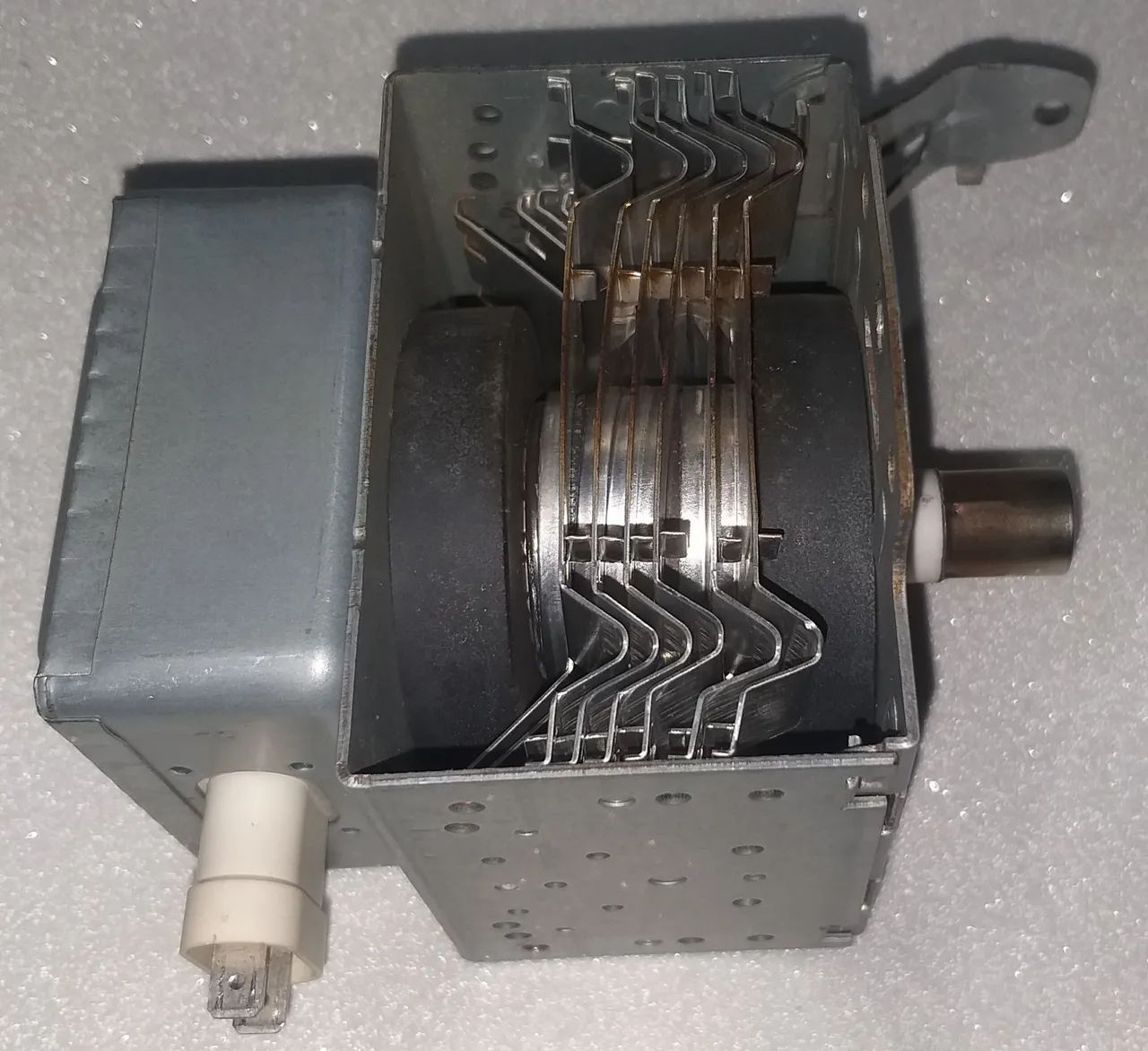 Peça Magnetron M24Fb-610a Para Forno Microondas Philco PME31 Excelente Estado Sem Defeito - Foto 3