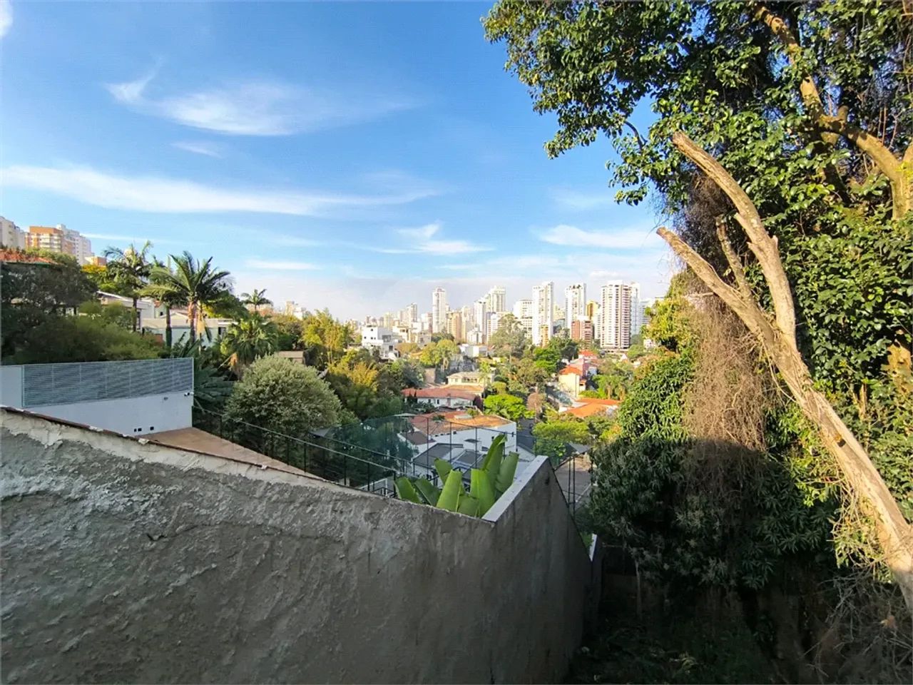 Terreno à venda em Pacaembu - SP