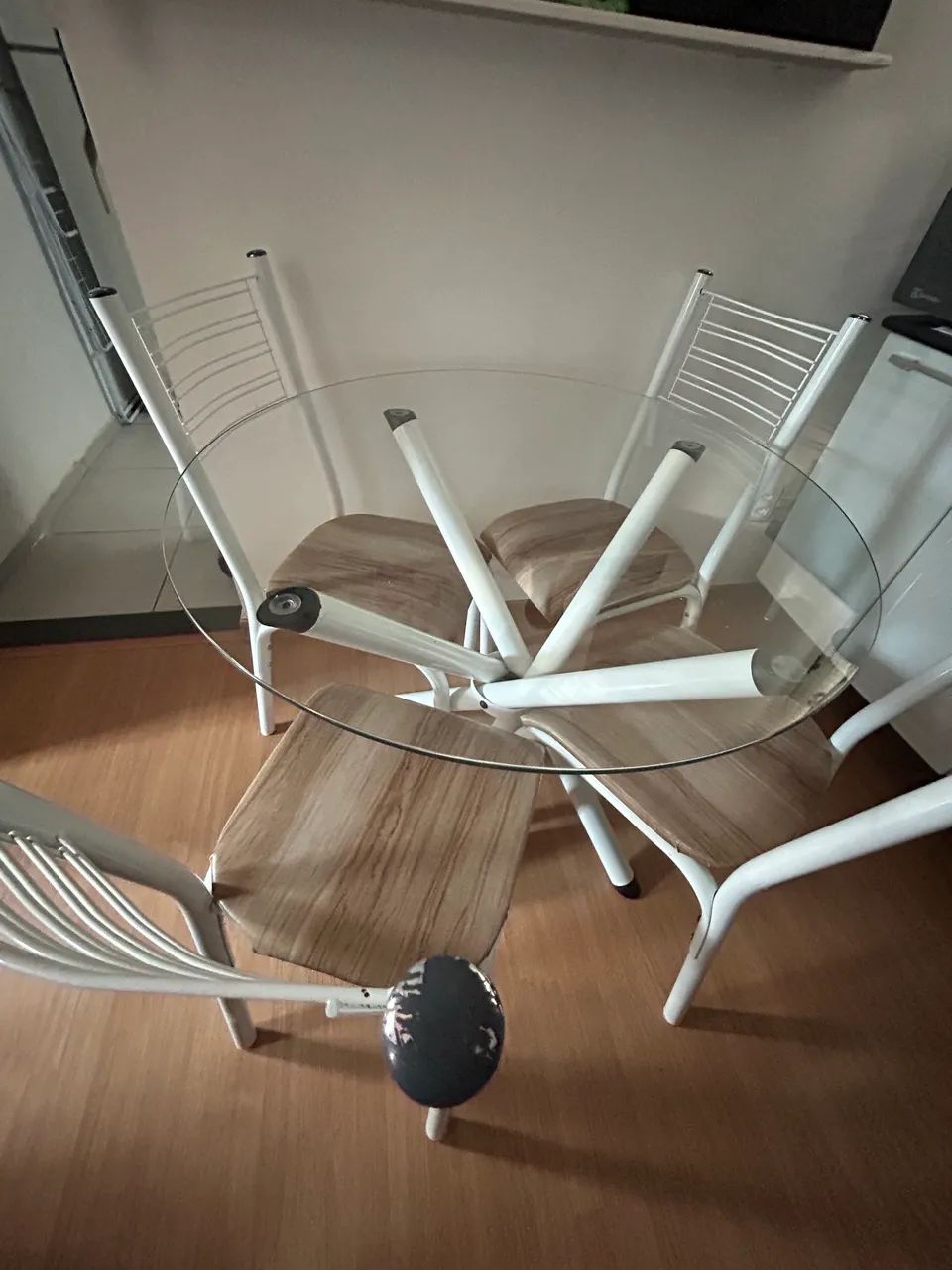 Mesa de vidro 4 cadeiras - Foto 4