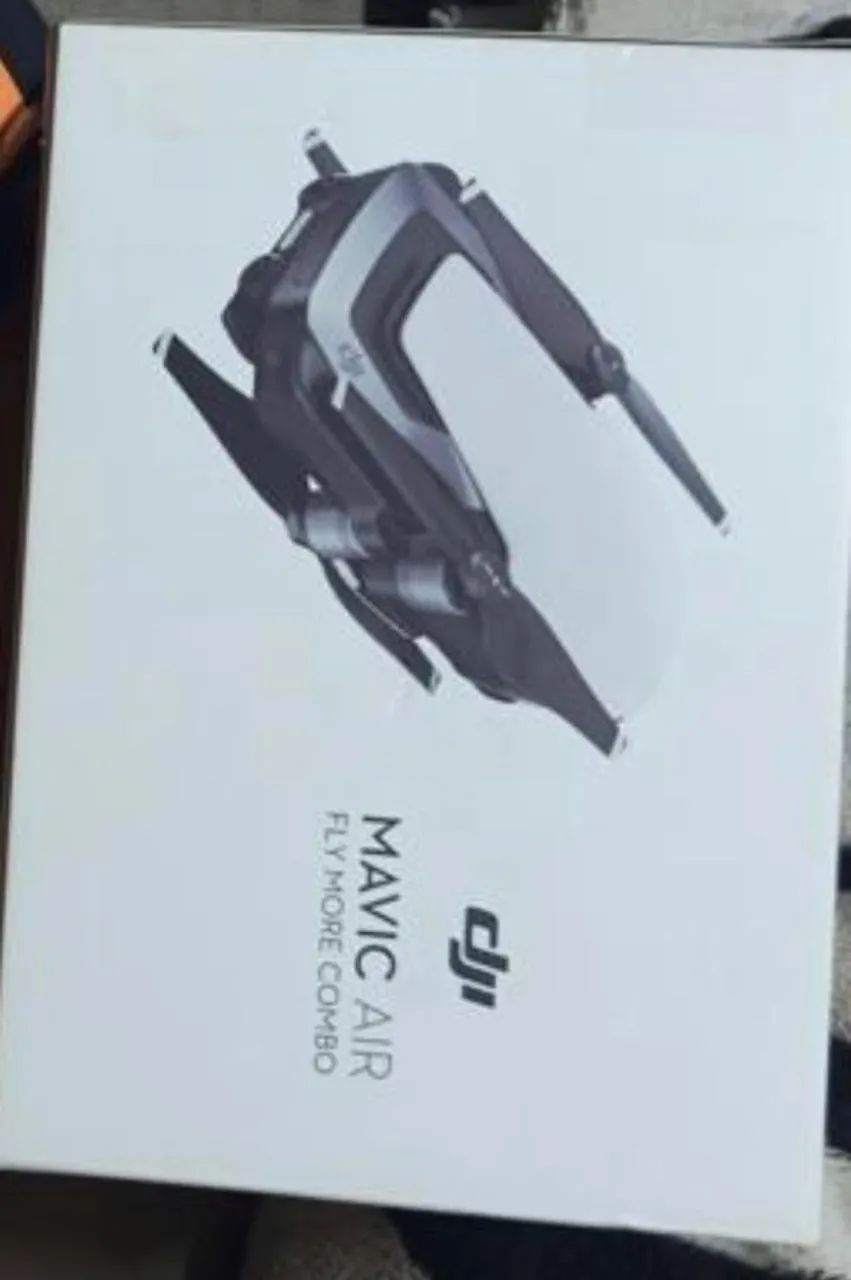 Título: Drone DJI Mavic Air 4K - [Fly More Combo / Completo] -2  baterias funcionando.  