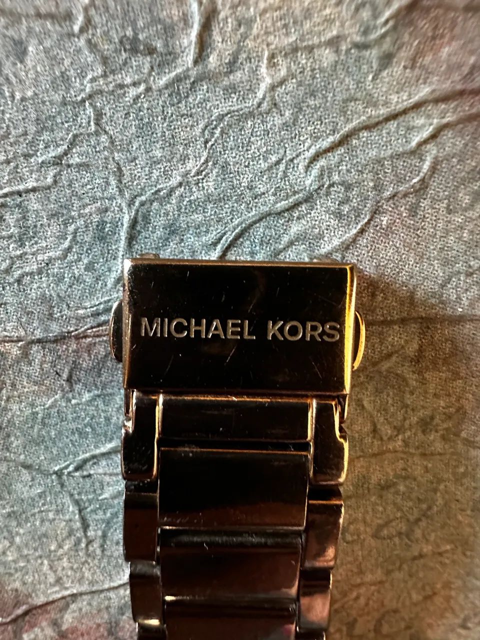 Relógio Michael Kors Cobre com pedras - Foto 2