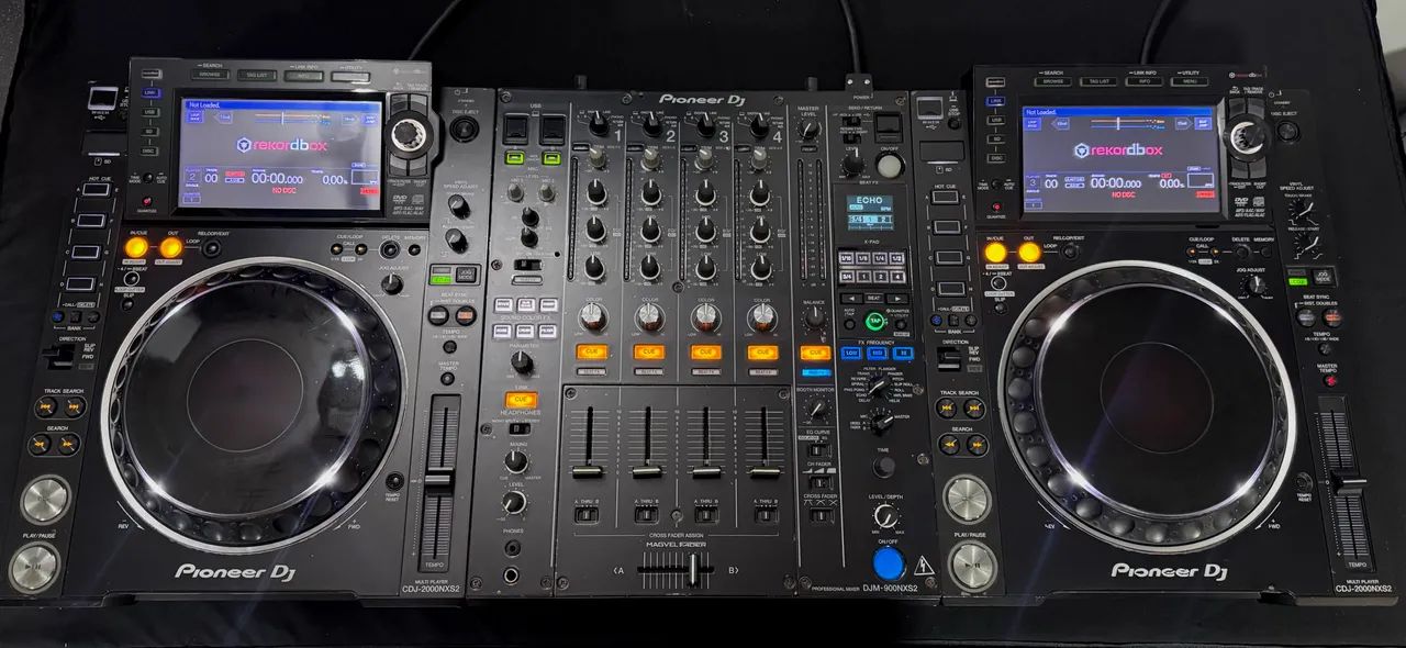 Kit CDJ 2000 Nexus 2 + DJM 900 NXS 2 Pioneer DJ - Aparelhos de Som