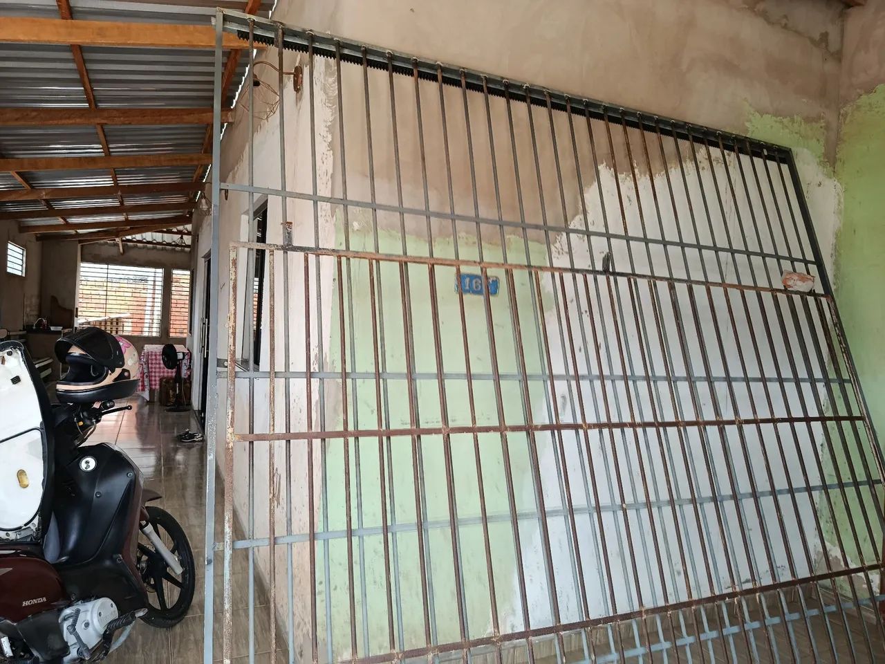 Vendo portão e grade 1.500 