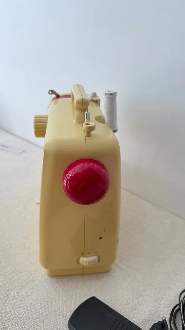 Máquina de costura  - Foto 4