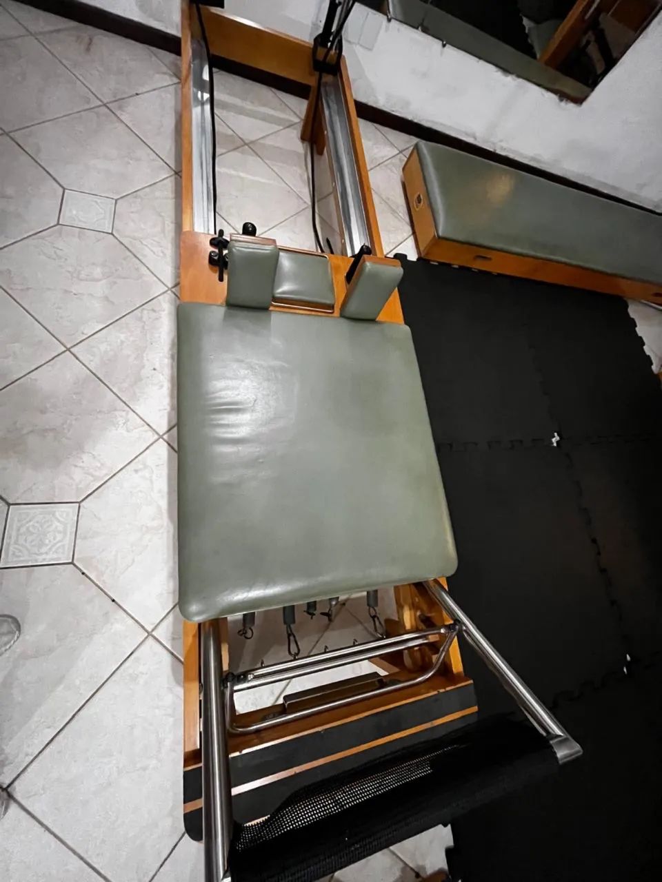 Reformer de Pilates ISP Arktus com estofado verde incluso - Foto 2