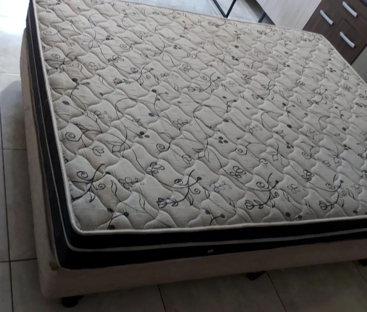 Colchão Casal Master Spring + Base Box | R$ 350,00