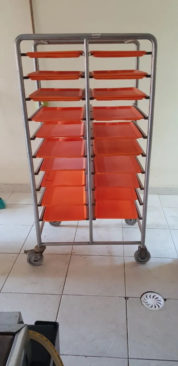 Carrinho de transporte de GN e bandejas de refeições - Foto 5