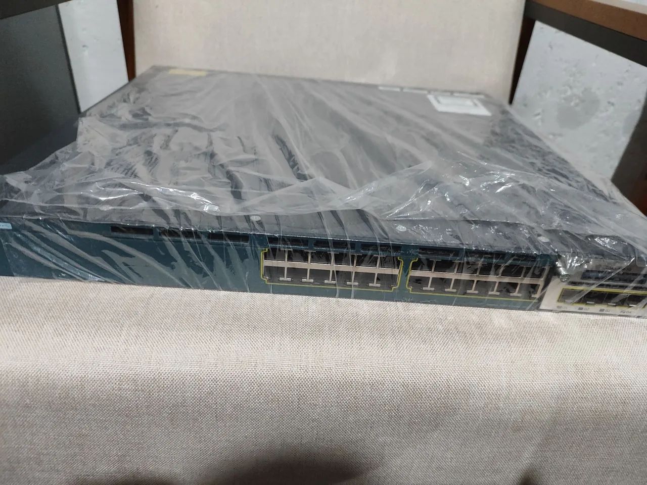 Switch Cisco Catalyst 3750X / 3560X - Equipamento de Rede Profissional