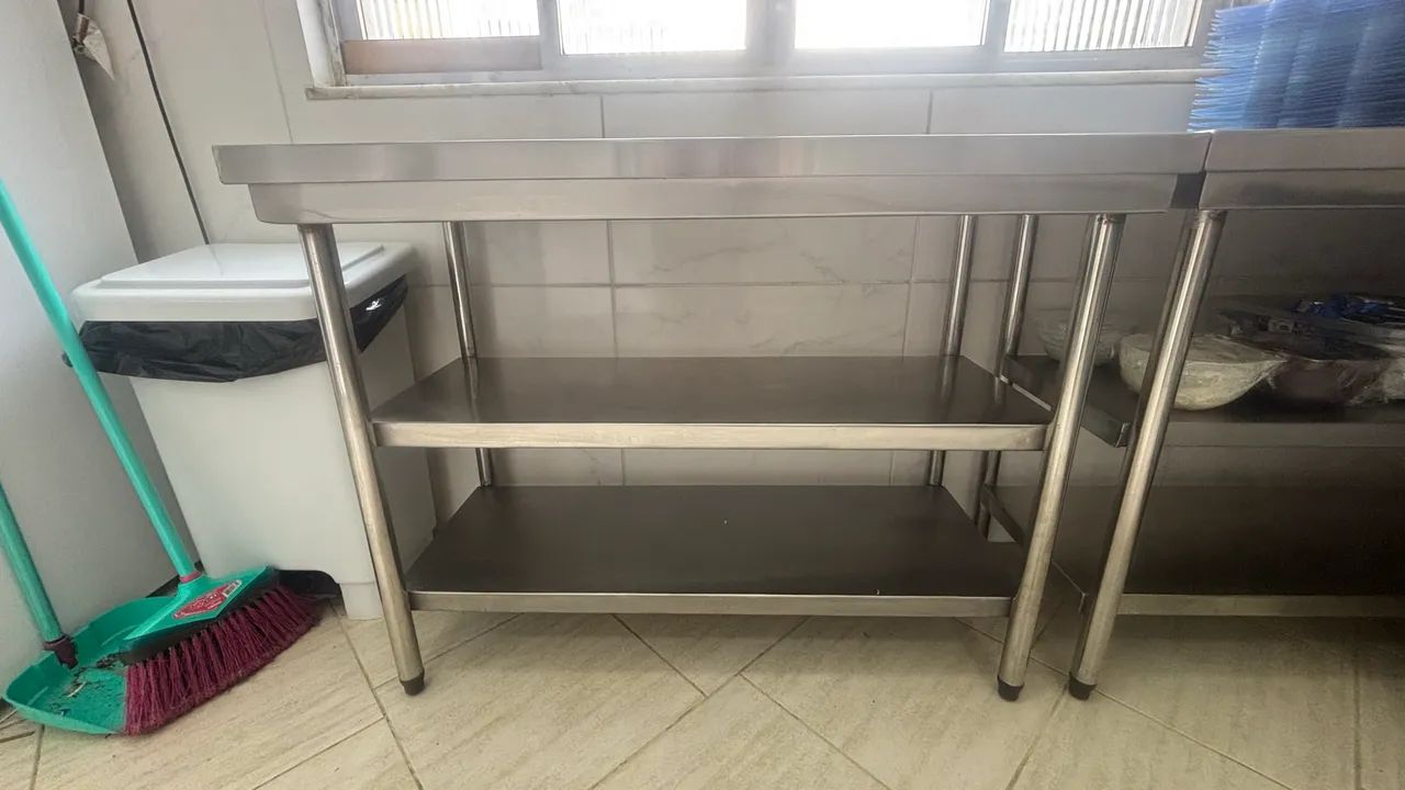 Bancada de Inox com prateleiras  - Foto 2