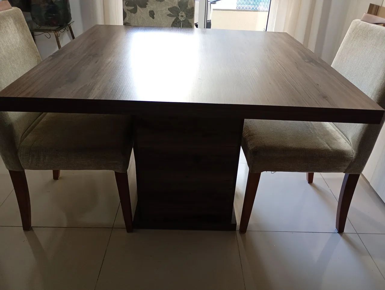 Dining Table and Sideboard64985889793665123