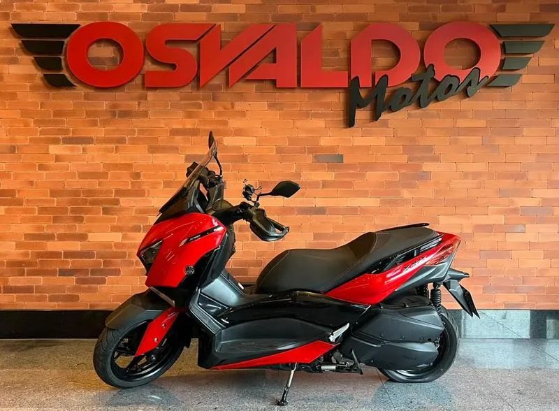 YAMAHA XMAX 2024 - Foto 3