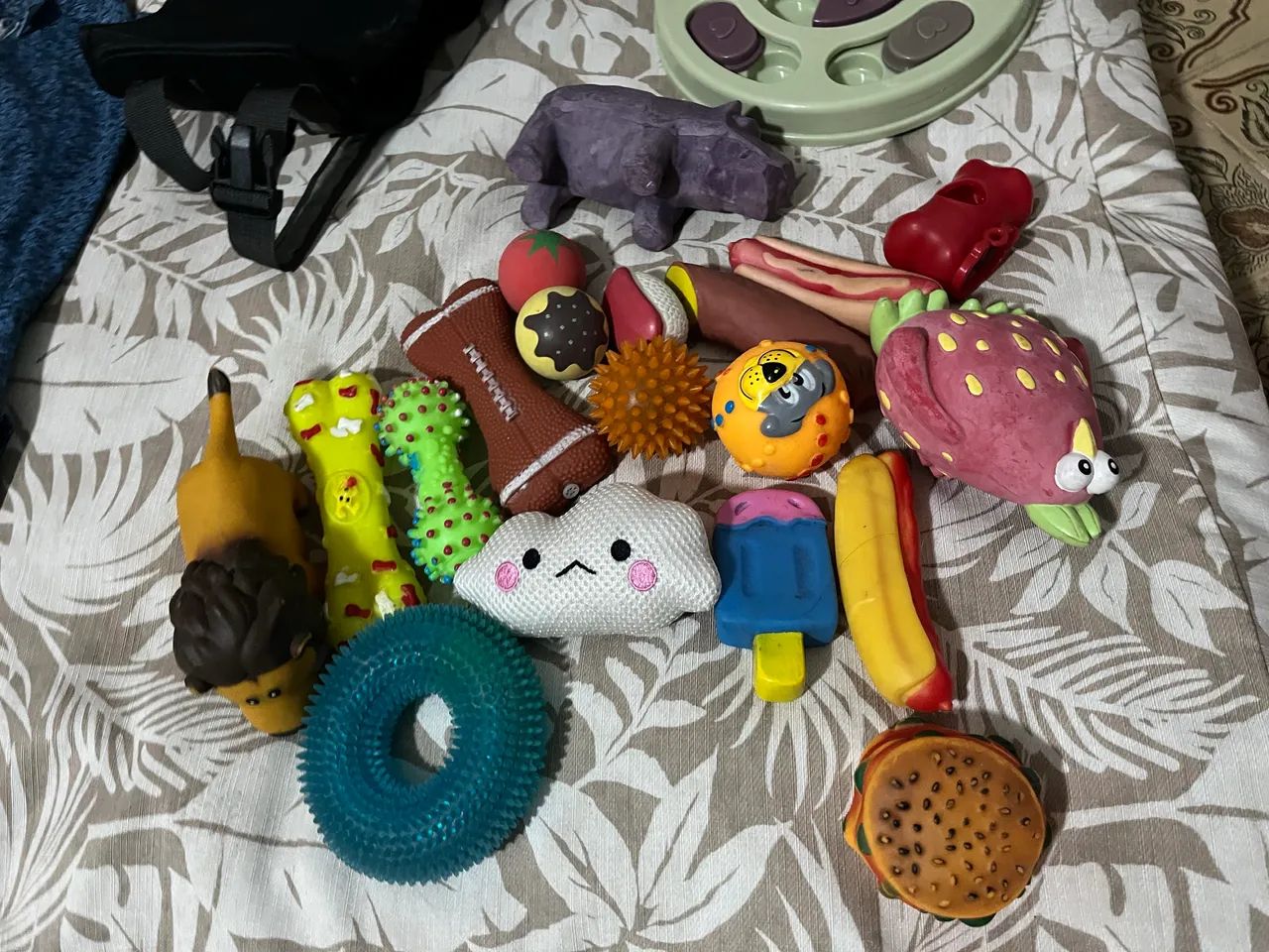 Kit Completo Cachorro GG - Cama + Comedouro + Brinquedos + Roupa Cirúrgica - Foto 3