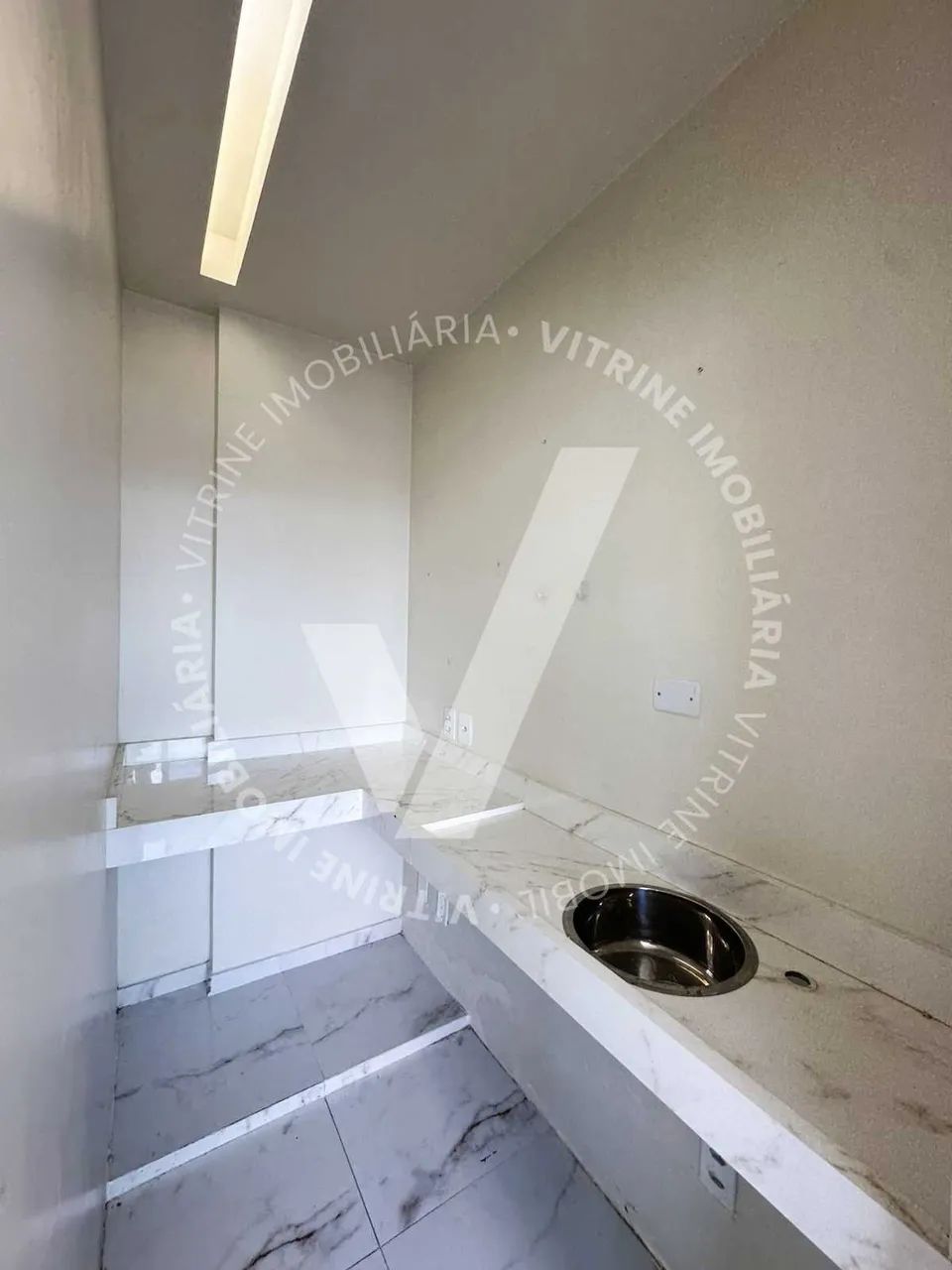 SALA COMERCIAL NO CENTRO MÉDICO JARDINS [1035] - Foto 5