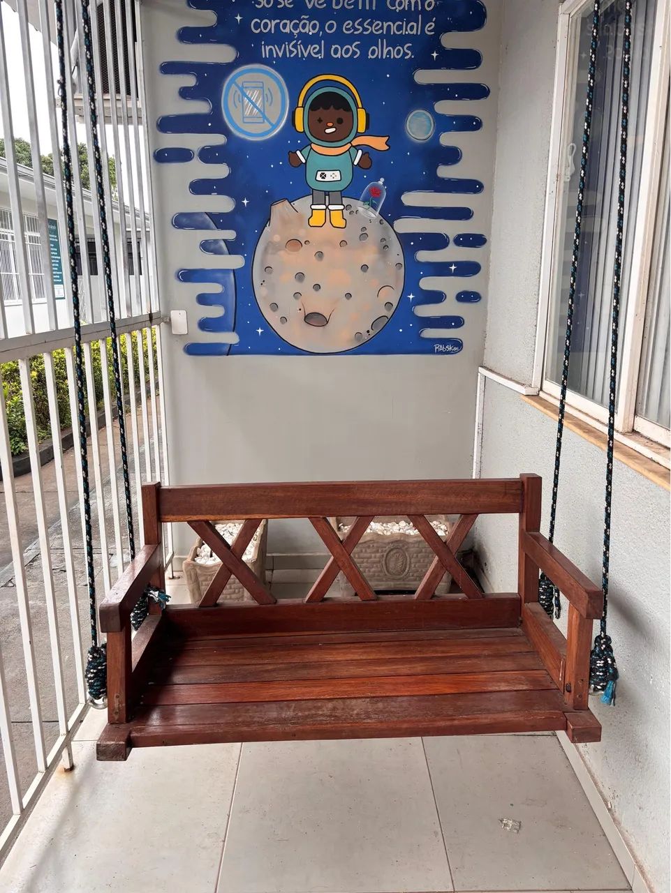 Vendo balanço em madeira maciça