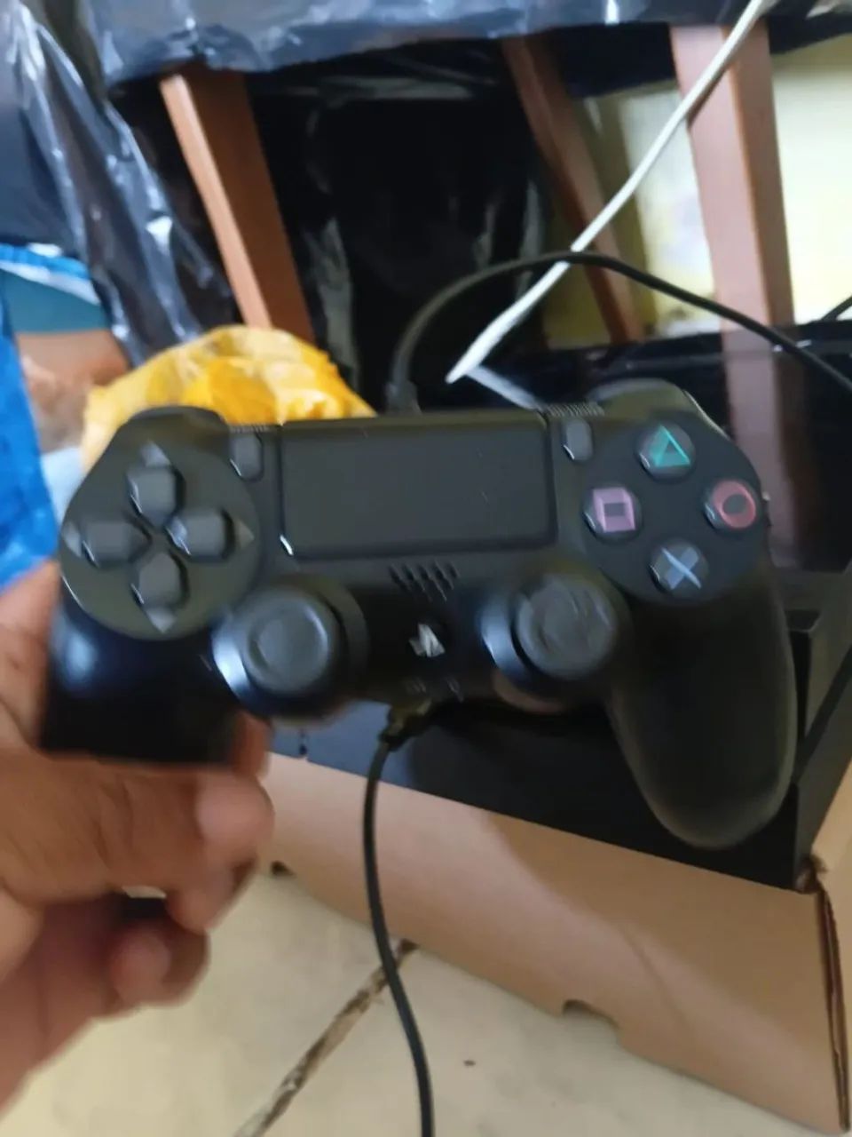 PS4 com controle e 7 Jogos  - Foto 4