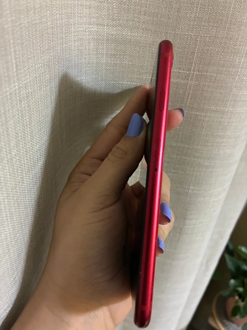 iPhone SE 128GB - Product RED - Foto 2