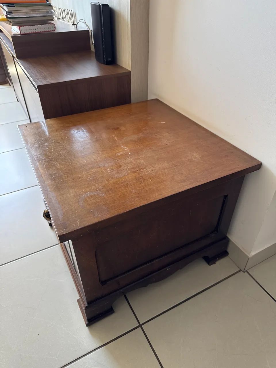 Mesa de cabeceira antiga - Foto 2