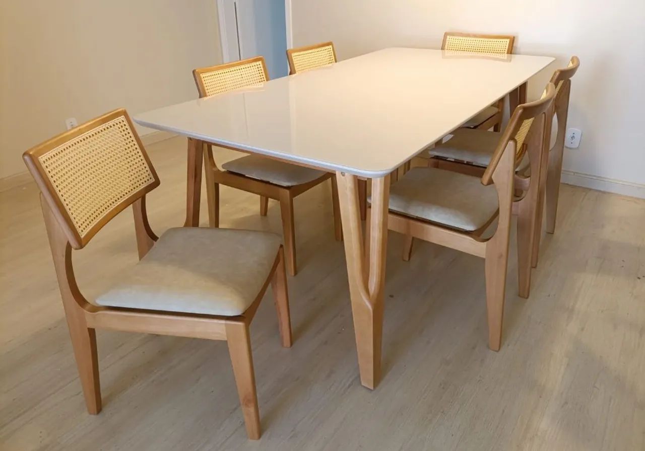 Mesa de jantar com 6 cadeiras madeira maciça 180x90  - Foto 2