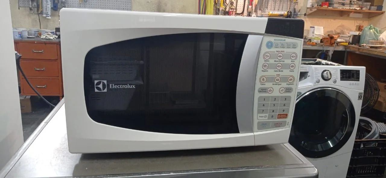 Microondas Electrolux 20 litros (220V) - Foto 2