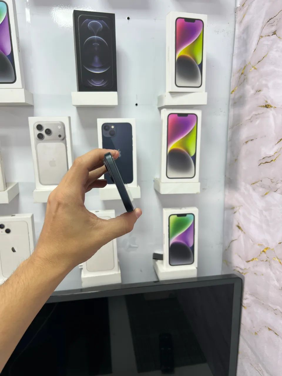 IPhone 15 - 256GB ( mensagem de tela )  - Foto 2