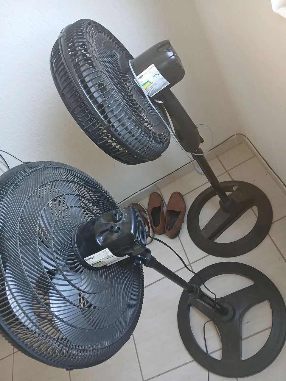 Ventiladores de pé - Foto 2