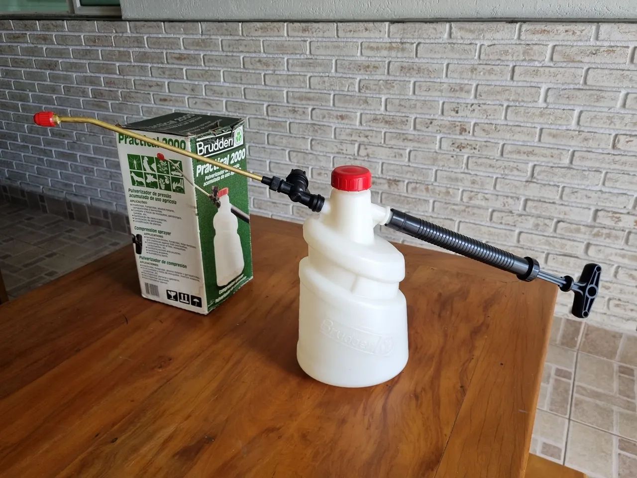 Pulverizador de pressão acumulada Brudden Practical 2000. - Foto 4