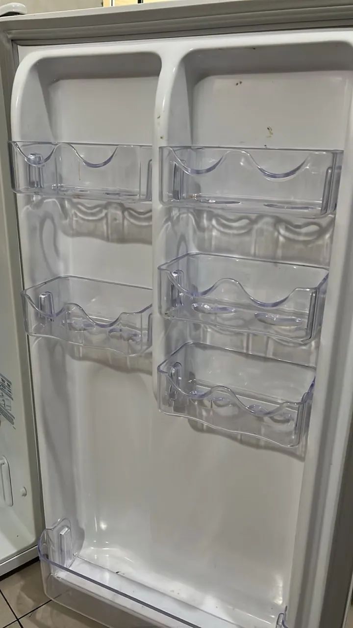 Frigobar Electrolux 122L Branco, em perfeito estado - Foto 3