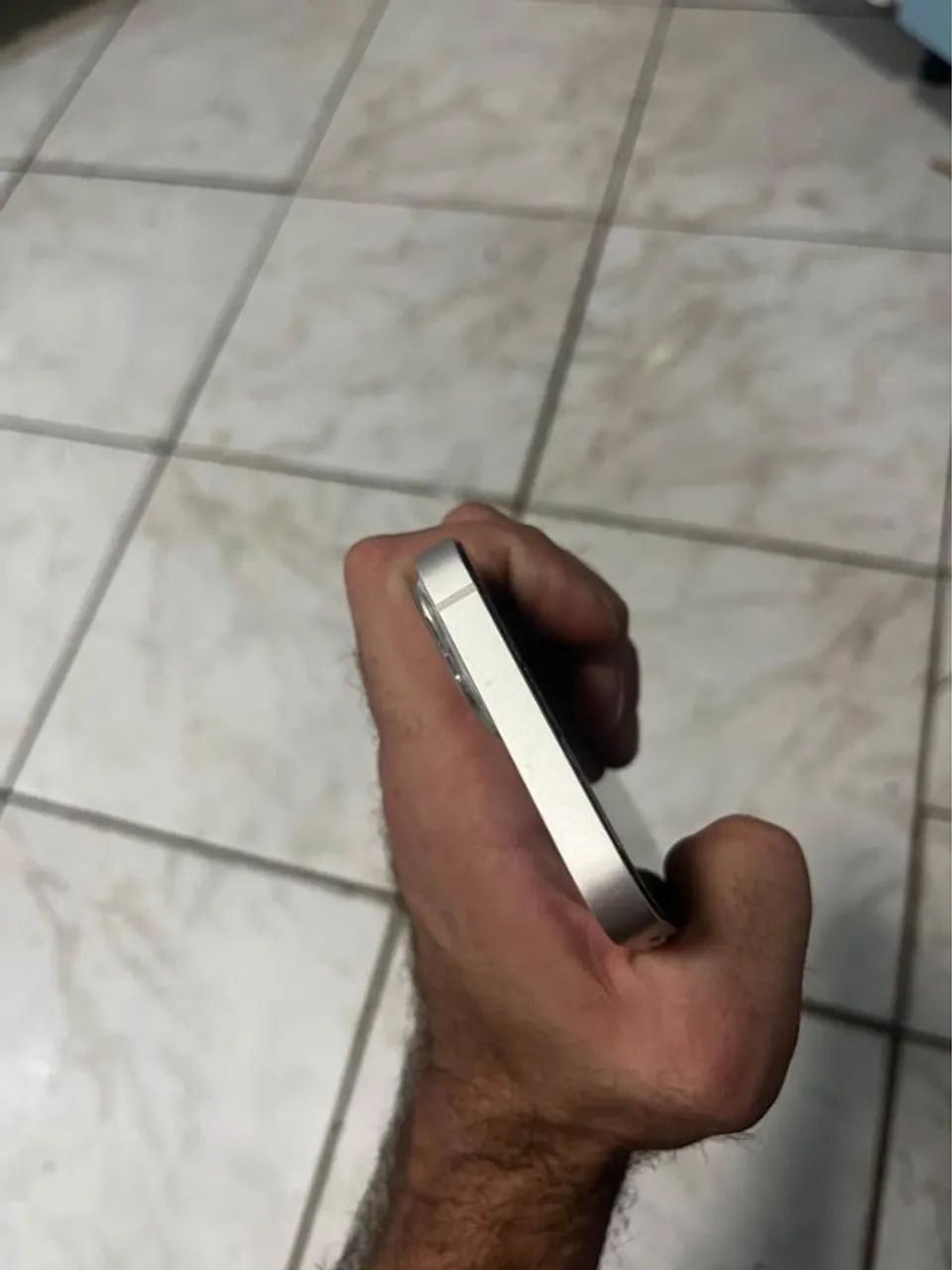 Iphone 13 128gb branco, troco ou vendo - Foto 2