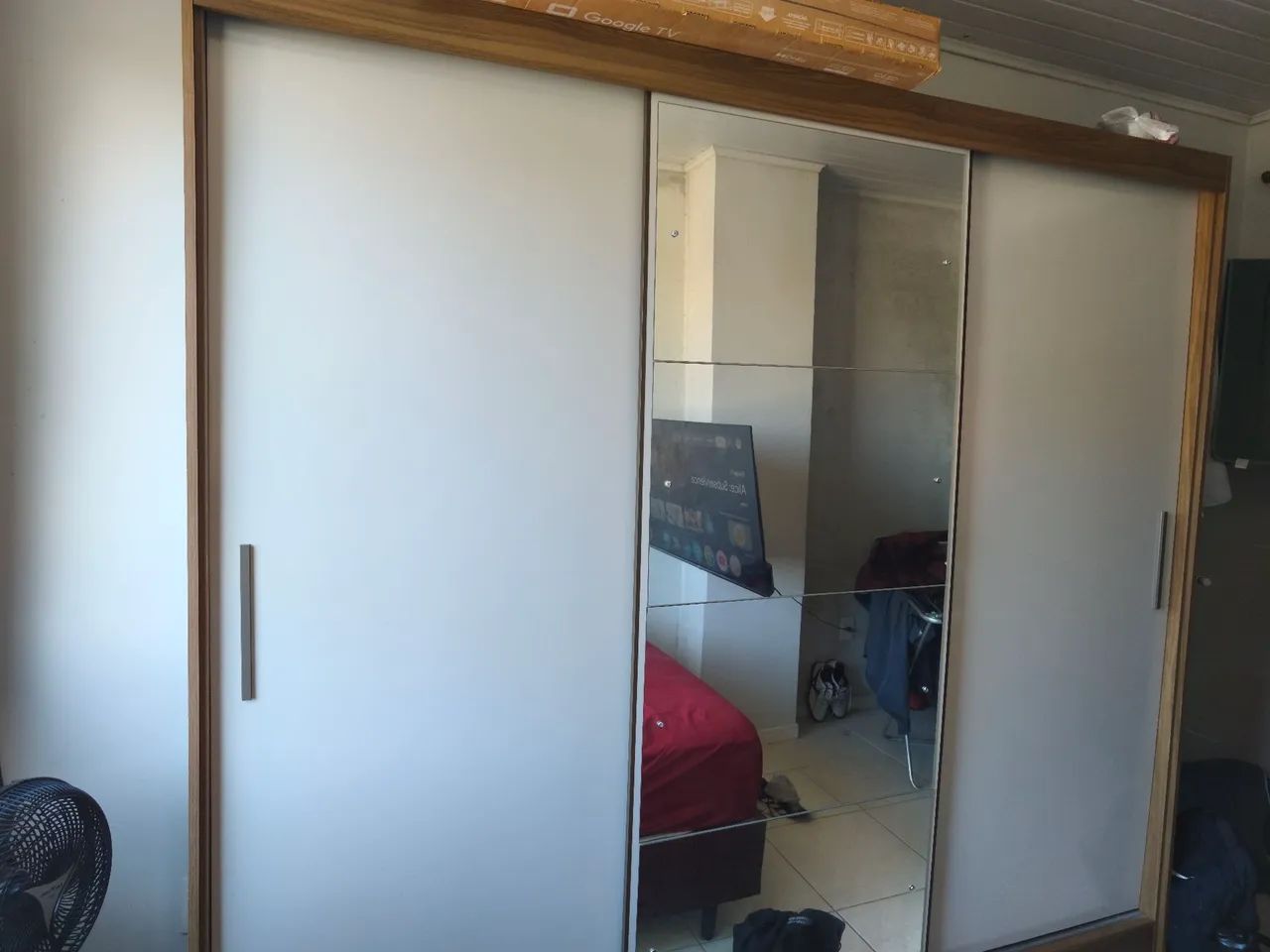 Guarda roupa novo
