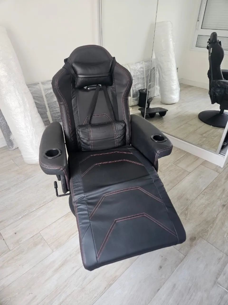 Poltrona gamer semi nova  - Foto 2