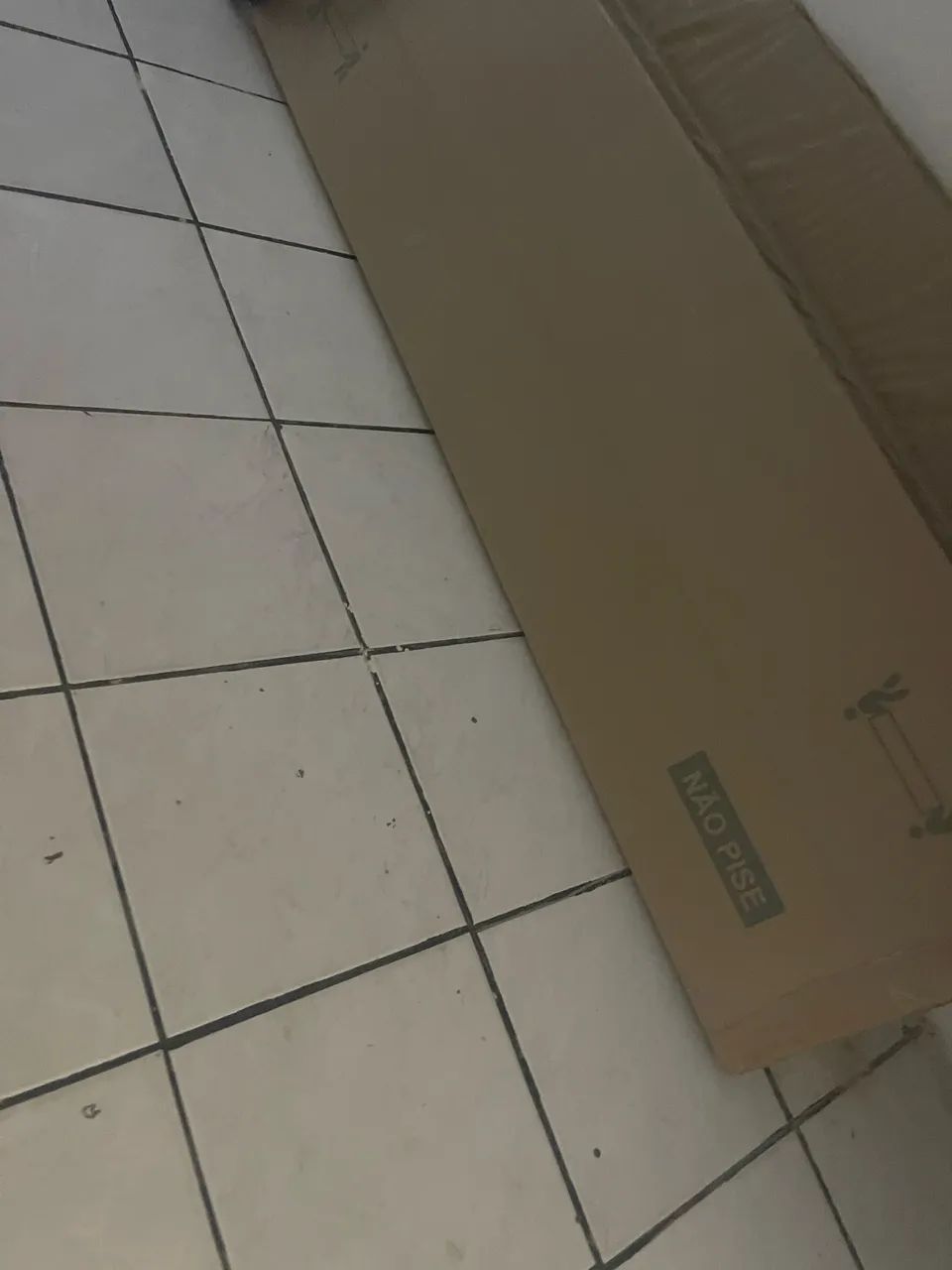 Guarda roupa na caixa 