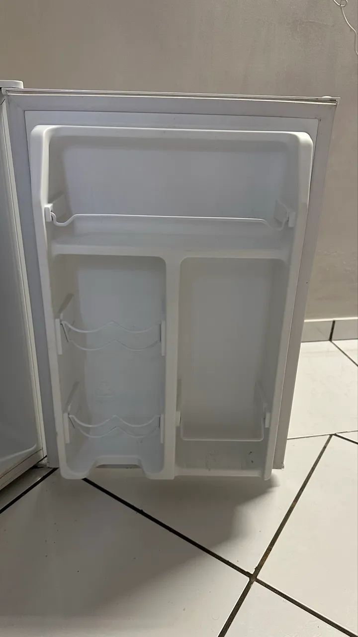 Frigobar EOS EFB81 7 Litros - Branco | 220V - Foto 2
