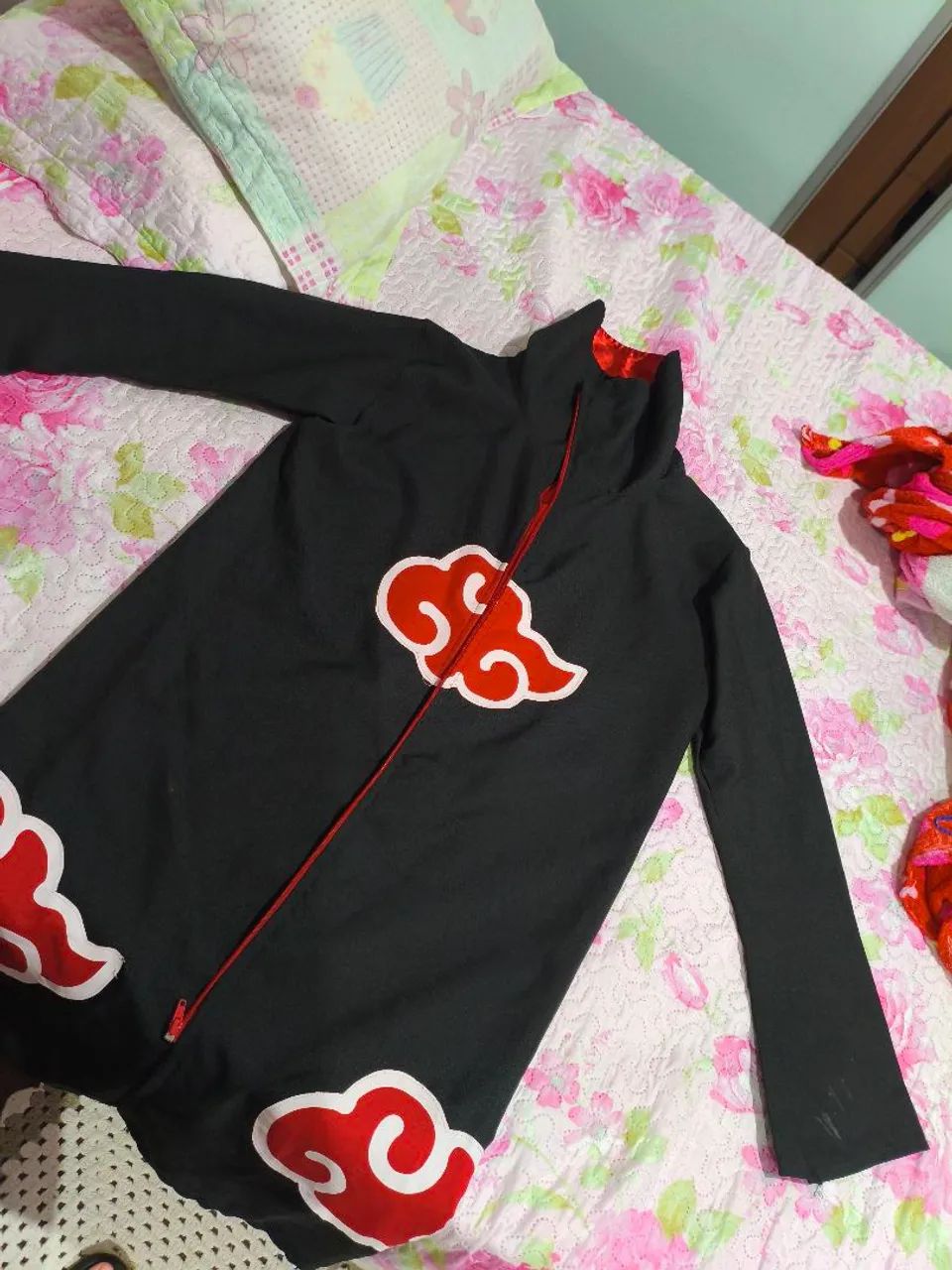ANÚNCIO DE ROUPA COSPLAY 