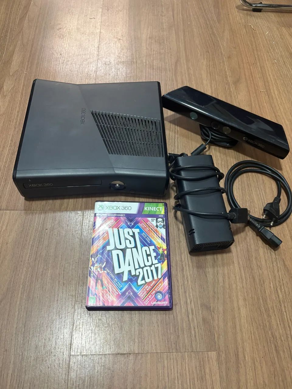 Xbox 360 + Kinect + Jogo 