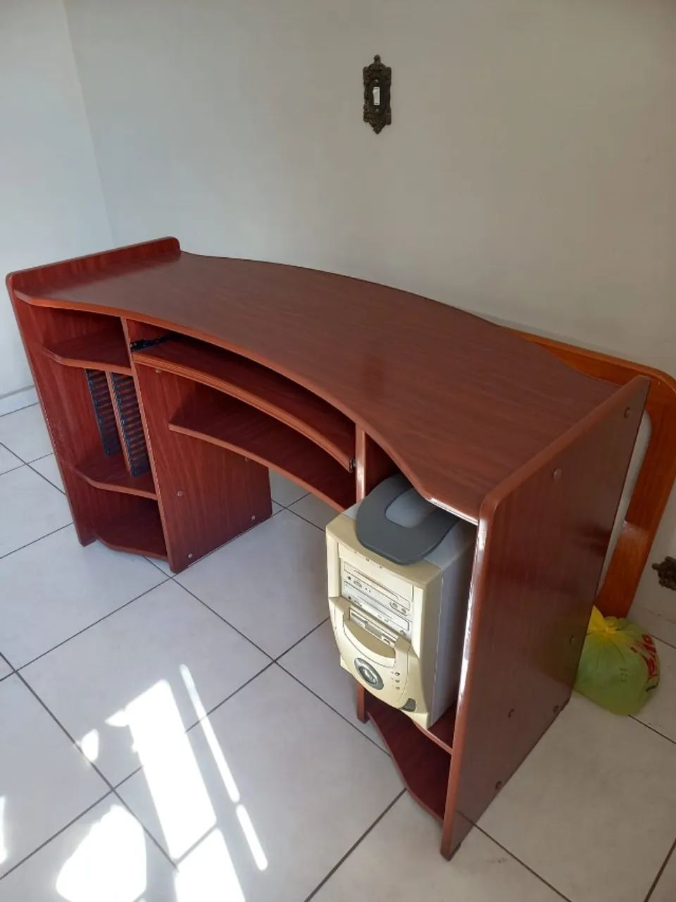 Mesa para computador (escrivaninha)442917187812085762