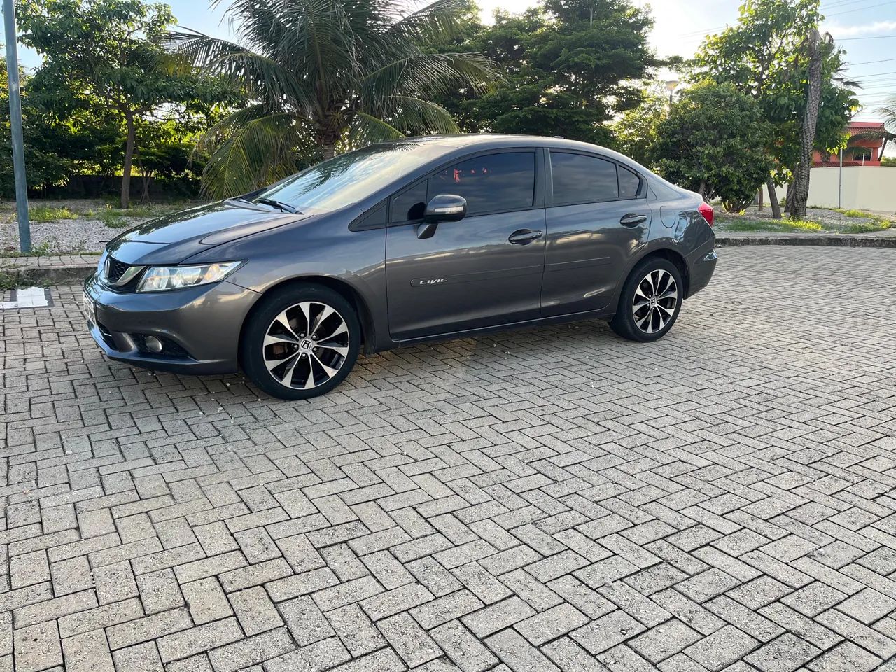 Honda Civic Civic Sedan LXR 2.0 Flexone 16V Aut. 4p 2015