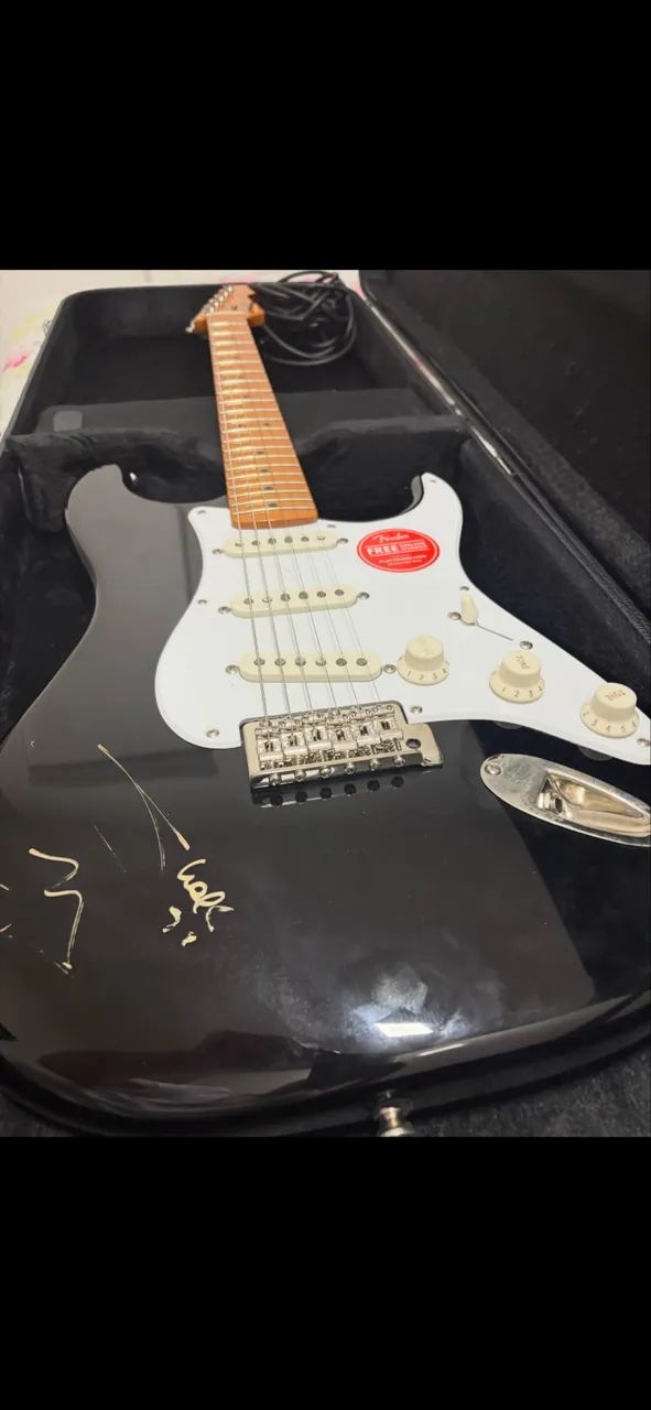 Guitarra Stratocaster + Case Rígido - Foto 2