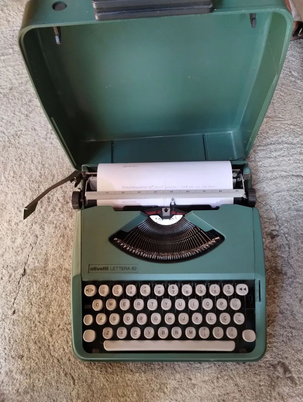 Máquina de Escrever Olivetti 