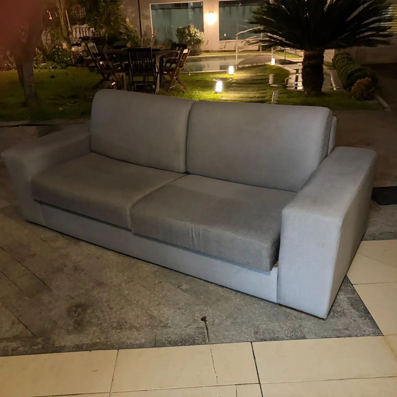 Sofá 2 lugares - 2,22m cinza457517279446968320