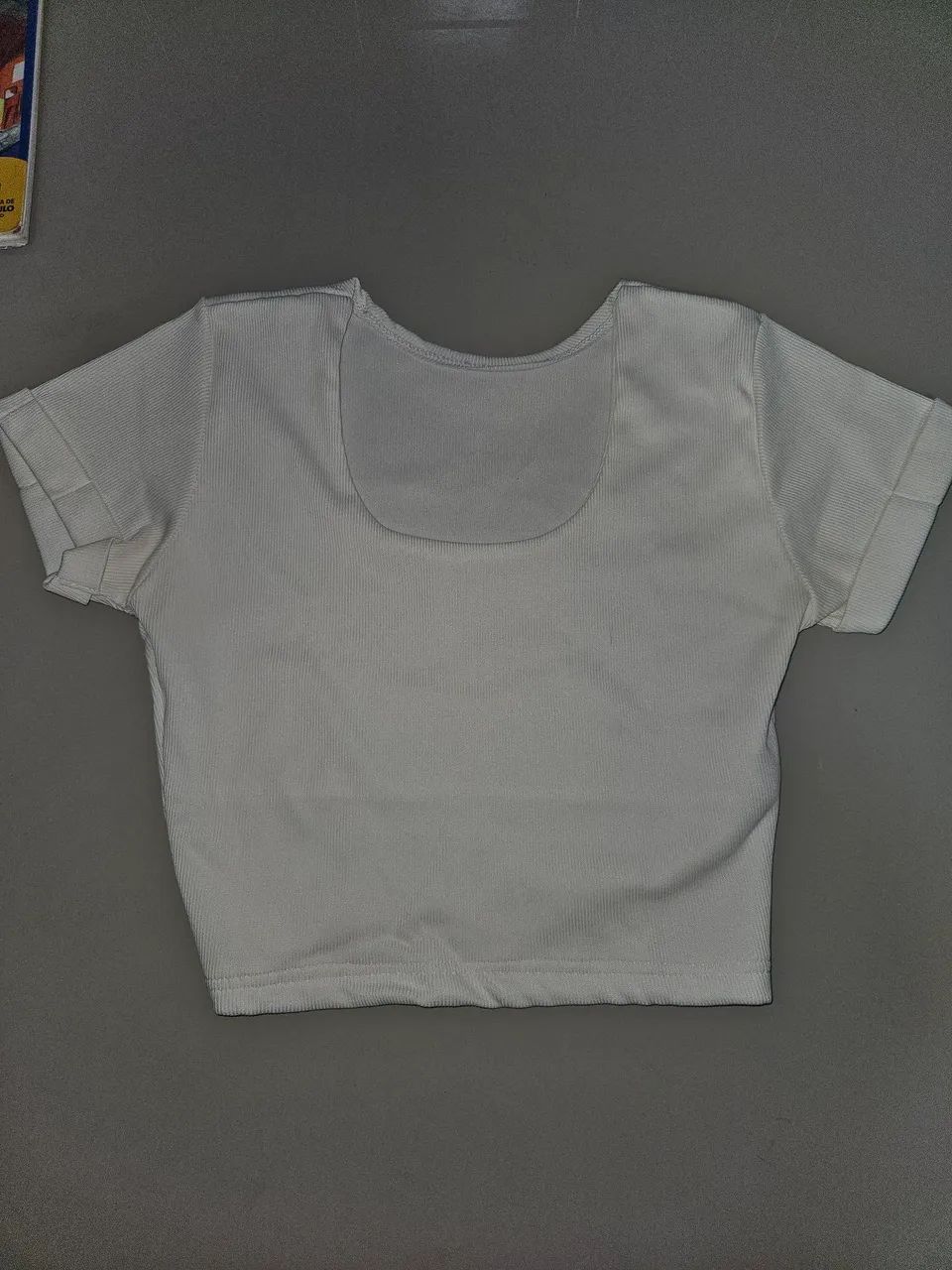 Cropped branco canelado