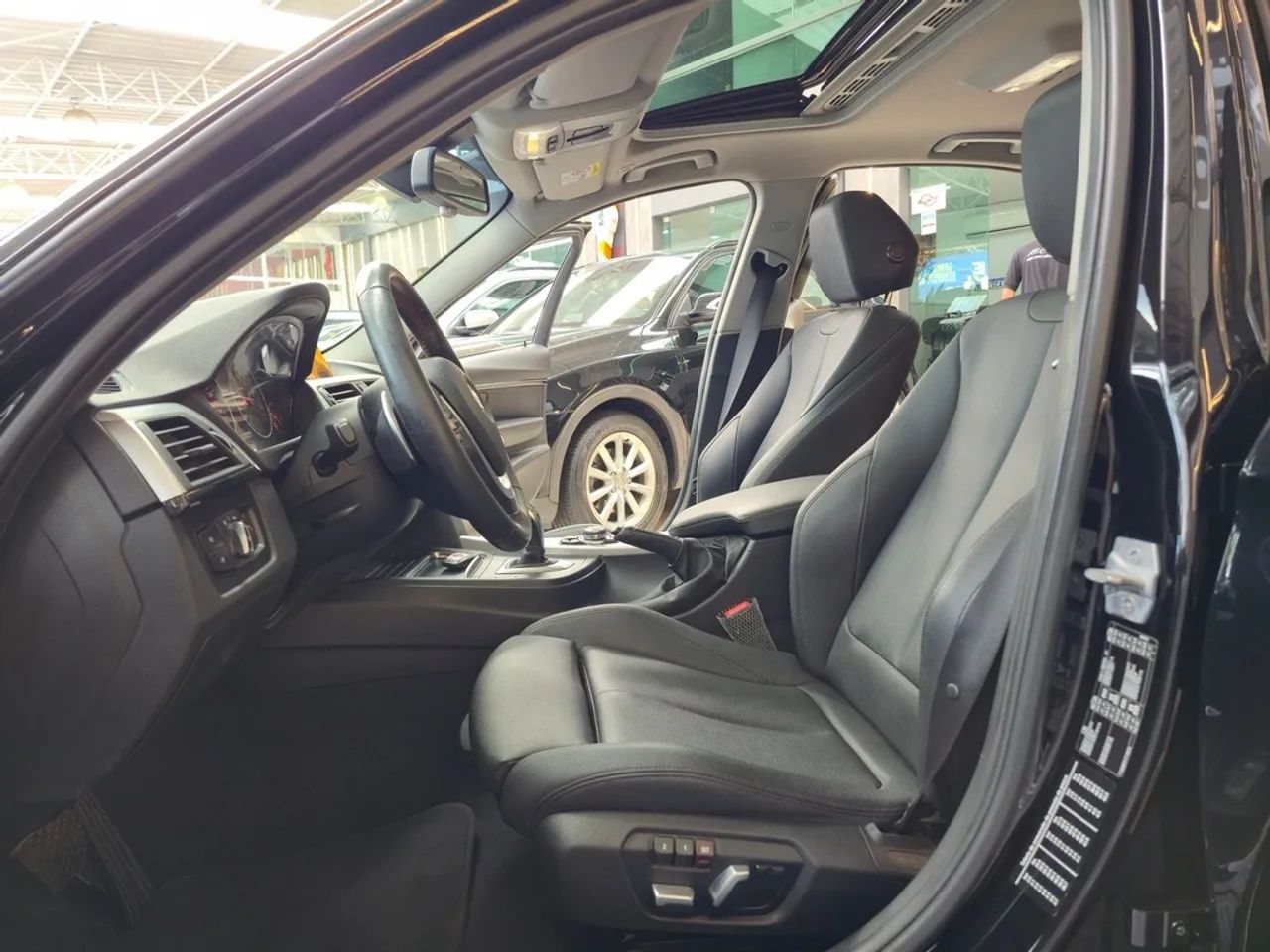 BMW 320I 320i 2017 - Foto 4