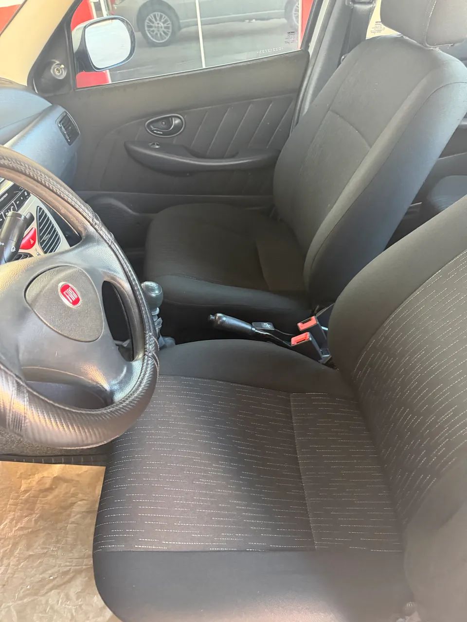 Fiat Siena Celebration 1.0 Fire Flex 8V 4P 2012 - Foto 5